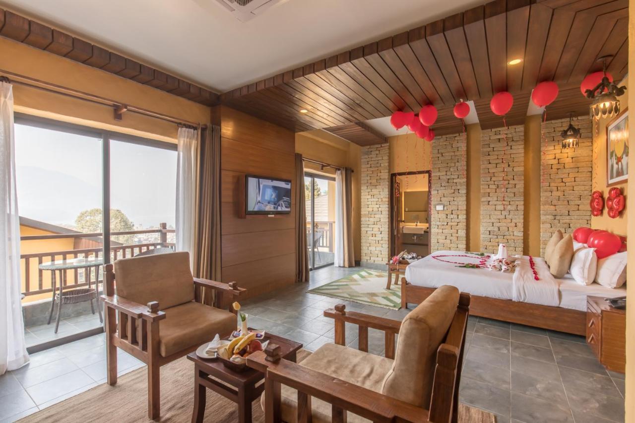 Bar Peepal Resort Pokhara Exterior foto Deluxe Suite